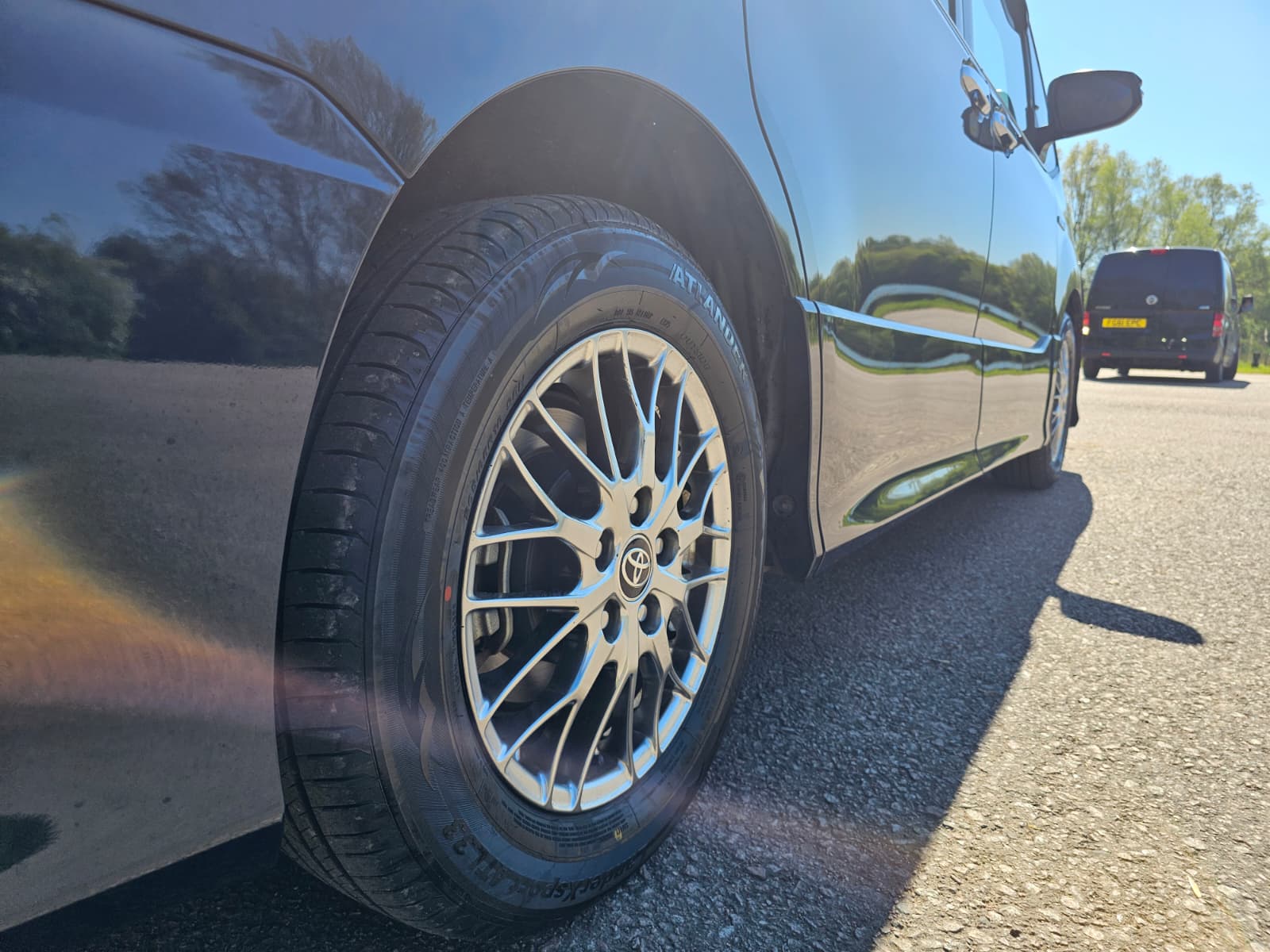 TOYOTA NOAH 1.8h Auto Euro 6 7 Seater Hybrid MPV Cruise Control Ulez Compliant