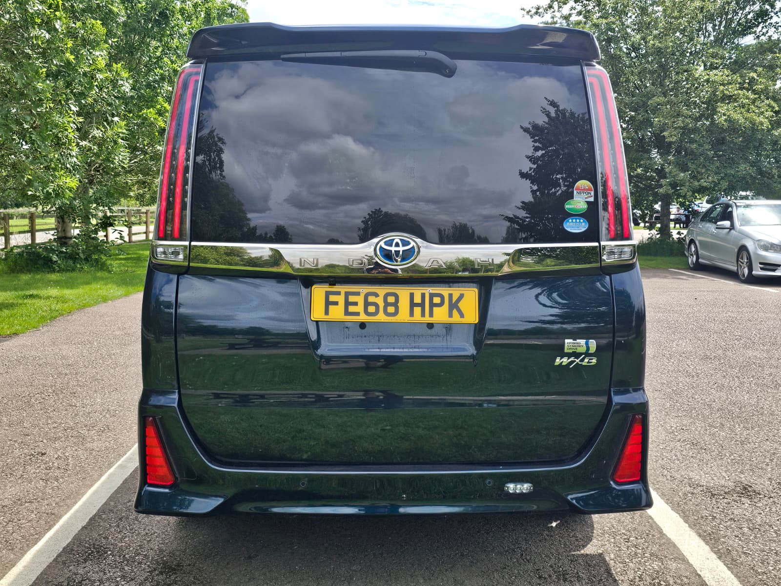 TOYOTA NOAH 1.8h Auto Euro 6 7 Seater Hybrid MPV Cruise Control Ulez Compliant