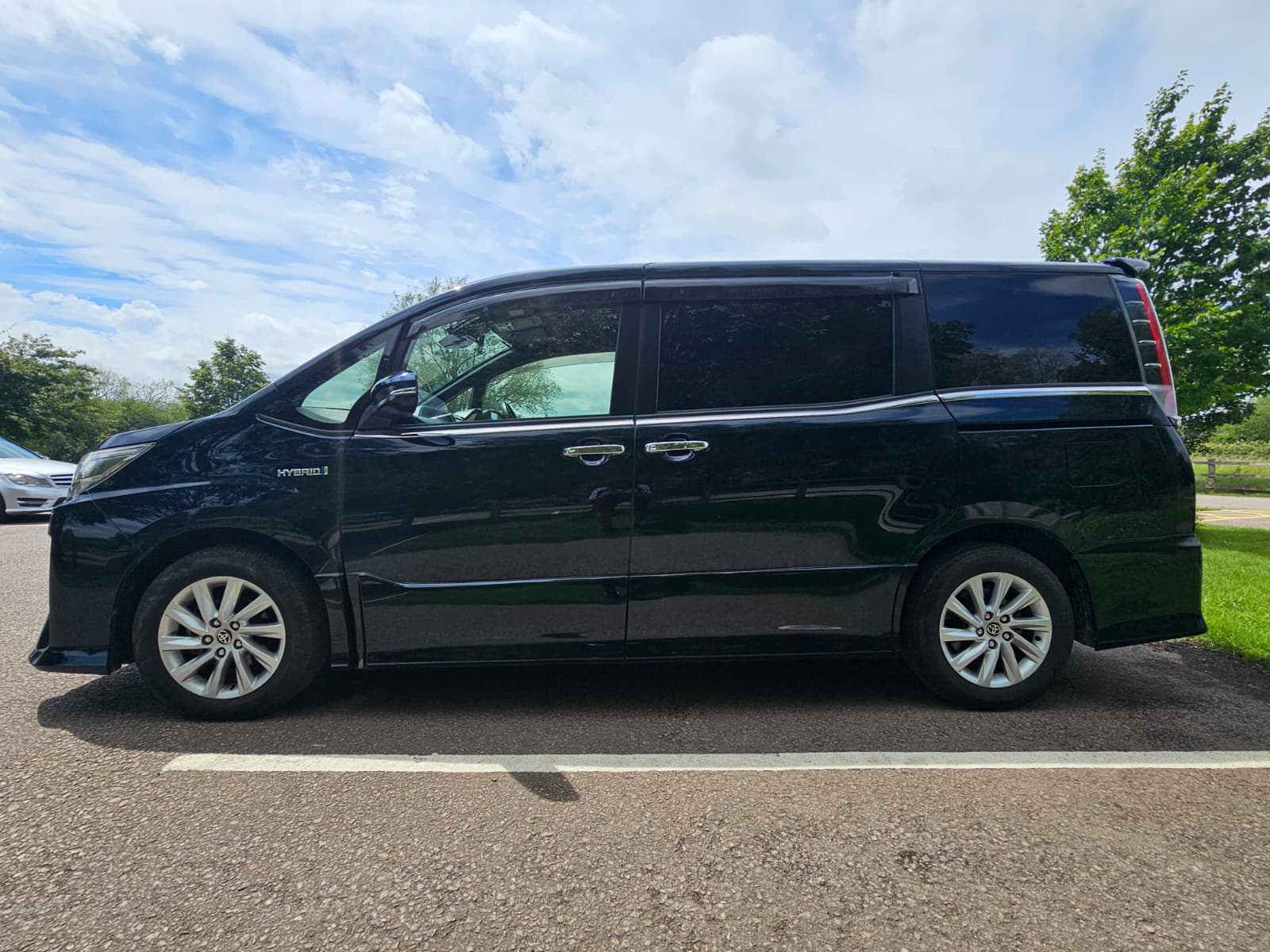 TOYOTA NOAH 1.8h Auto Euro 6 7 Seater Hybrid MPV Cruise Control Ulez Compliant