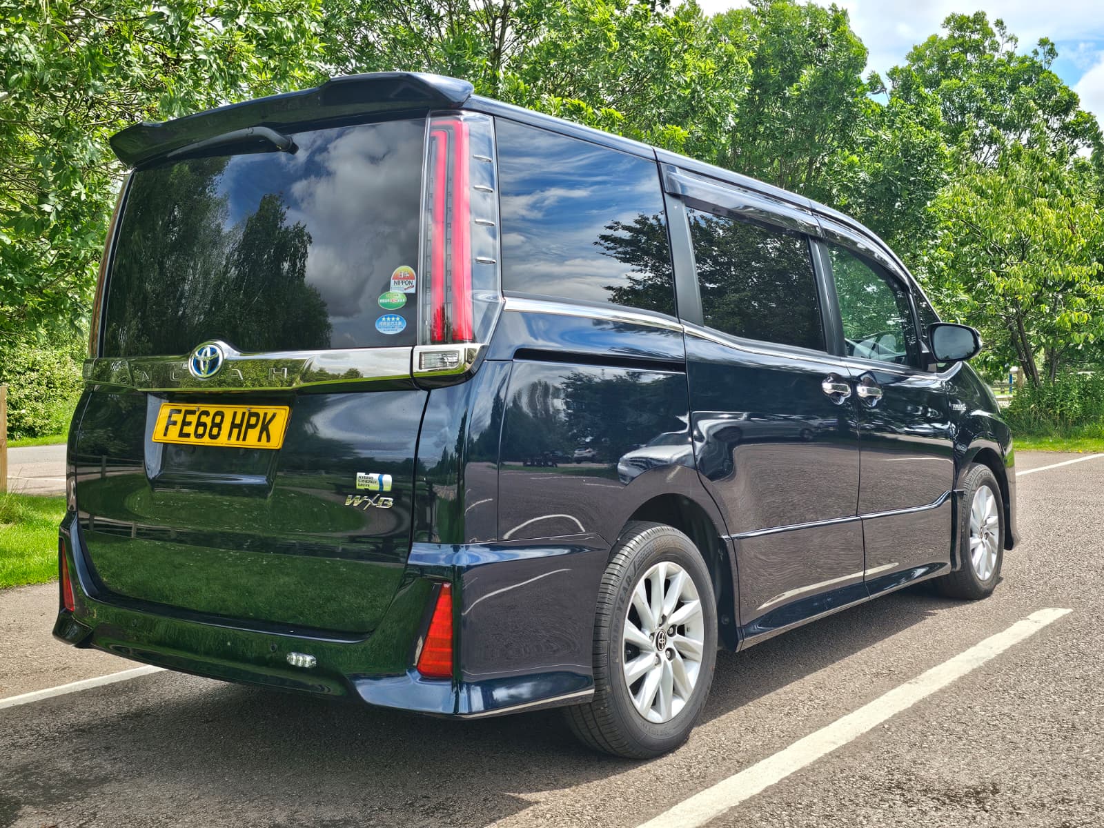 TOYOTA NOAH 1.8h Auto Euro 6 7 Seater Hybrid MPV Cruise Control Ulez Compliant