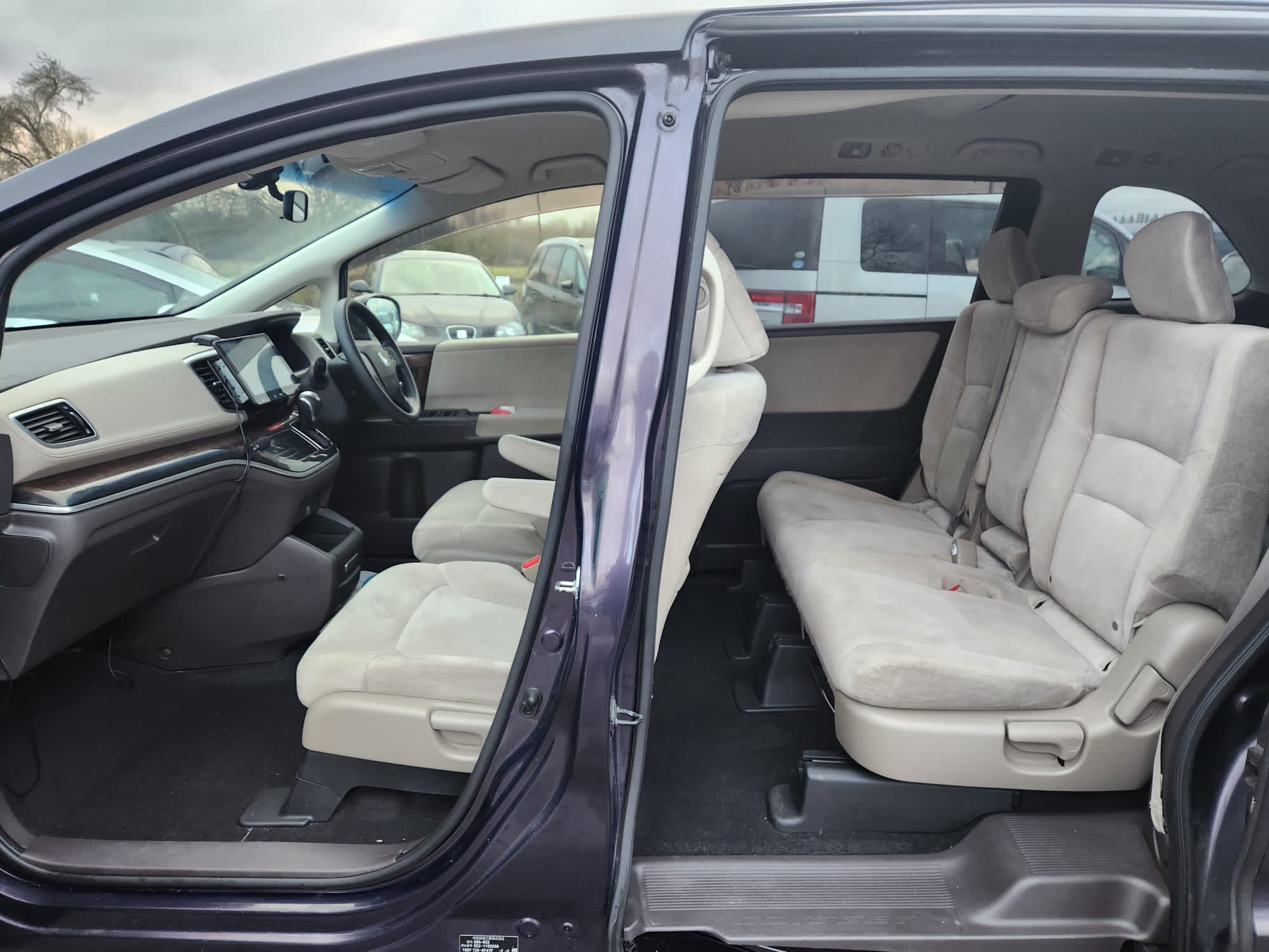 Honda Odyssey New Shape Prestige 2.4 Auto 8 Seater MPV