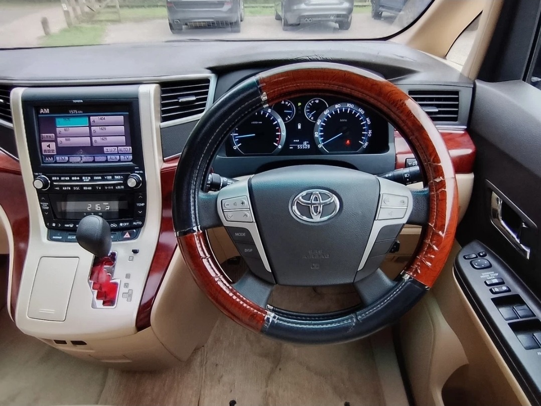 TOYOTA ALPHARD