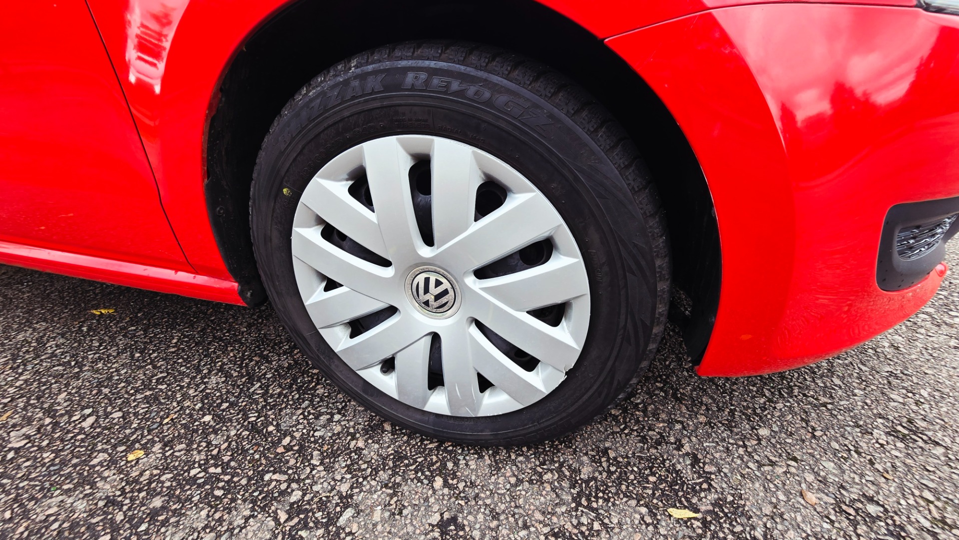 VOLKSWAGEN POLO