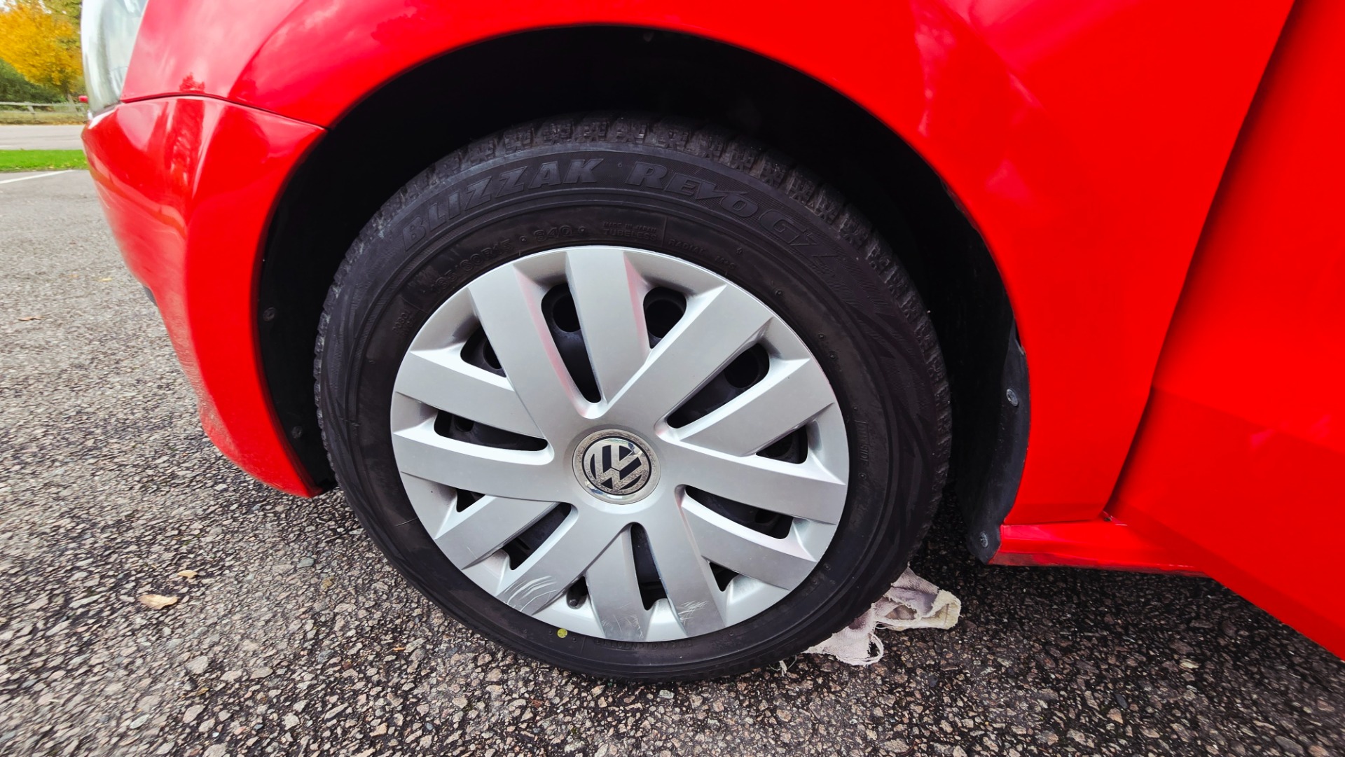VOLKSWAGEN POLO