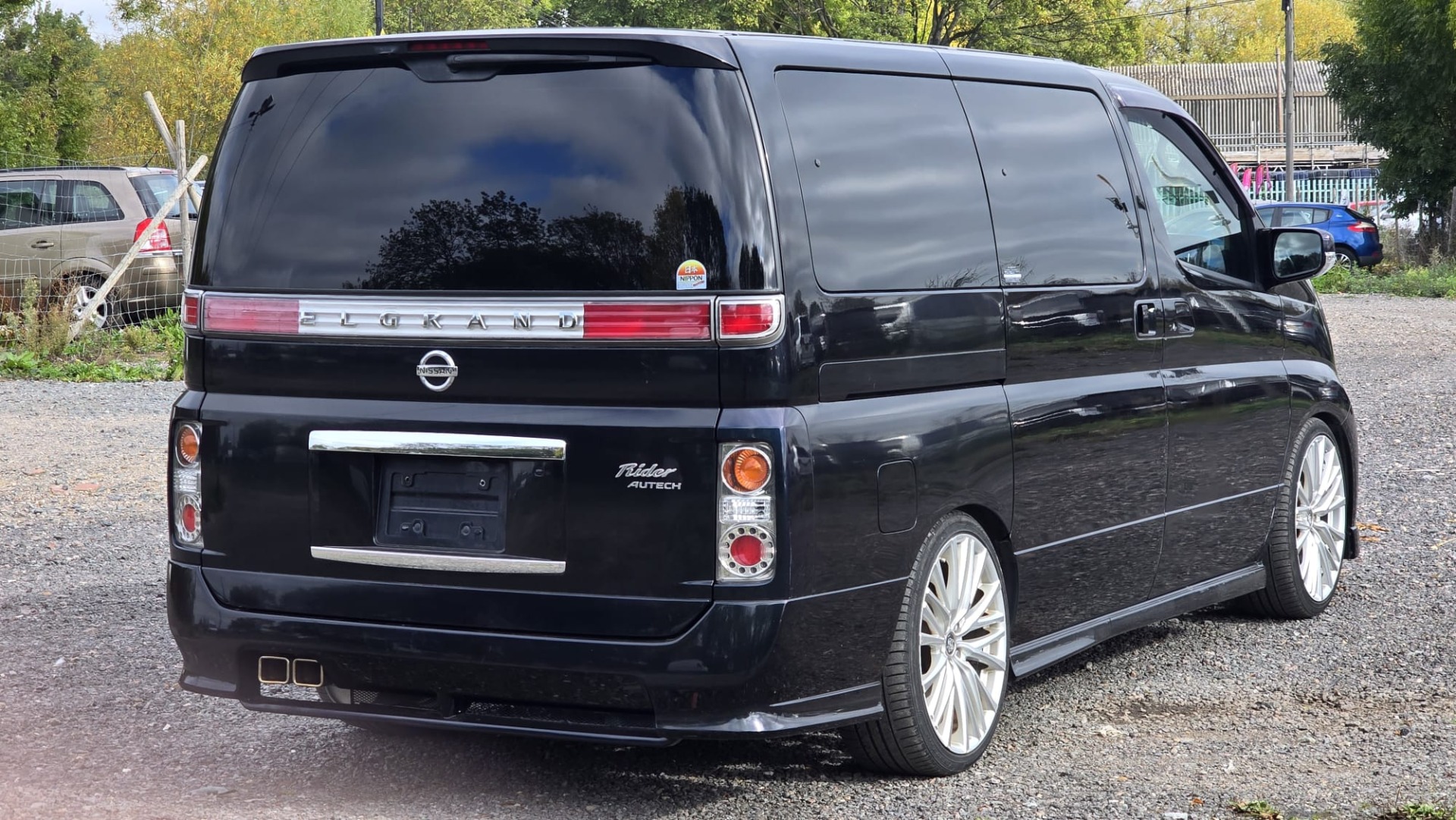 NISSAN ELGRAND