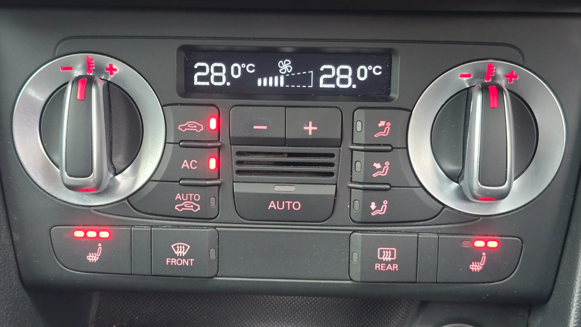 AUDI Q3 TFSI SE S Tronic quattro SUV Auto Full Black Leather+Heated Seats Ulez Free