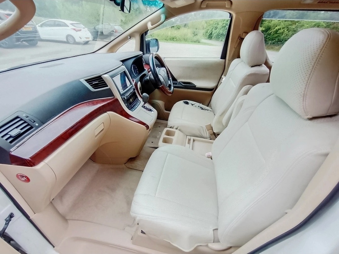 TOYOTA ALPHARD