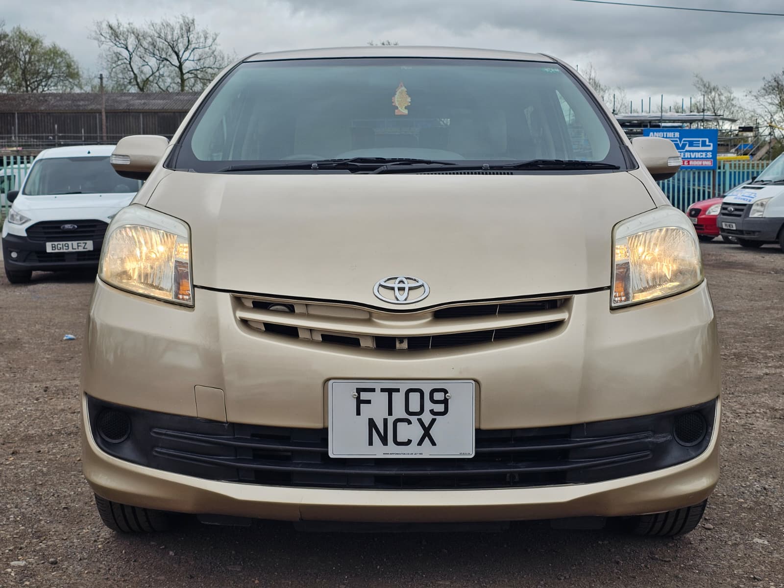 TOYOTA PASSO Corolla 1.5 Auto 7 Seater MPV Ulez Free