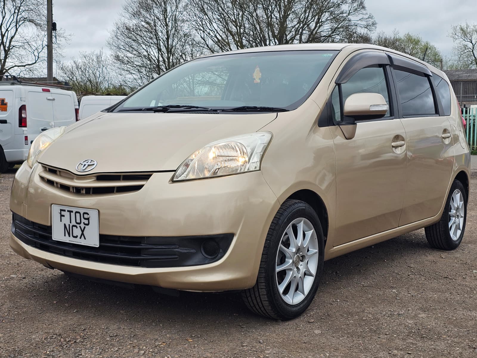 TOYOTA PASSO Corolla 1.5 Auto 7 Seater MPV Ulez Free