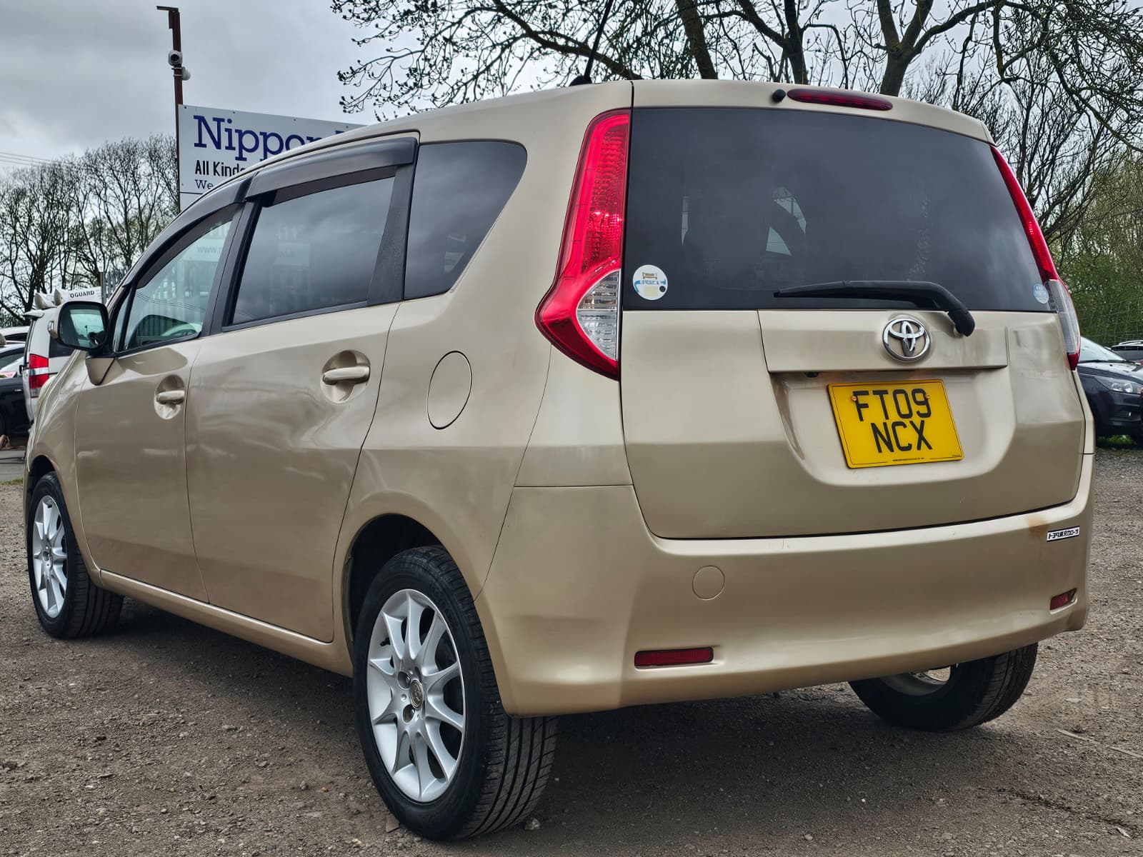 TOYOTA PASSO Corolla 1.5 Auto 7 Seater MPV Ulez Free
