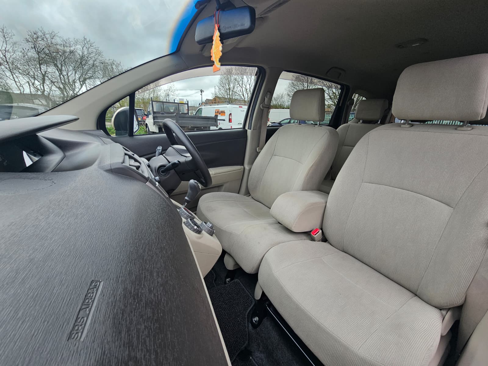 TOYOTA PASSO Corolla 1.5 Auto 7 Seater MPV Ulez Free