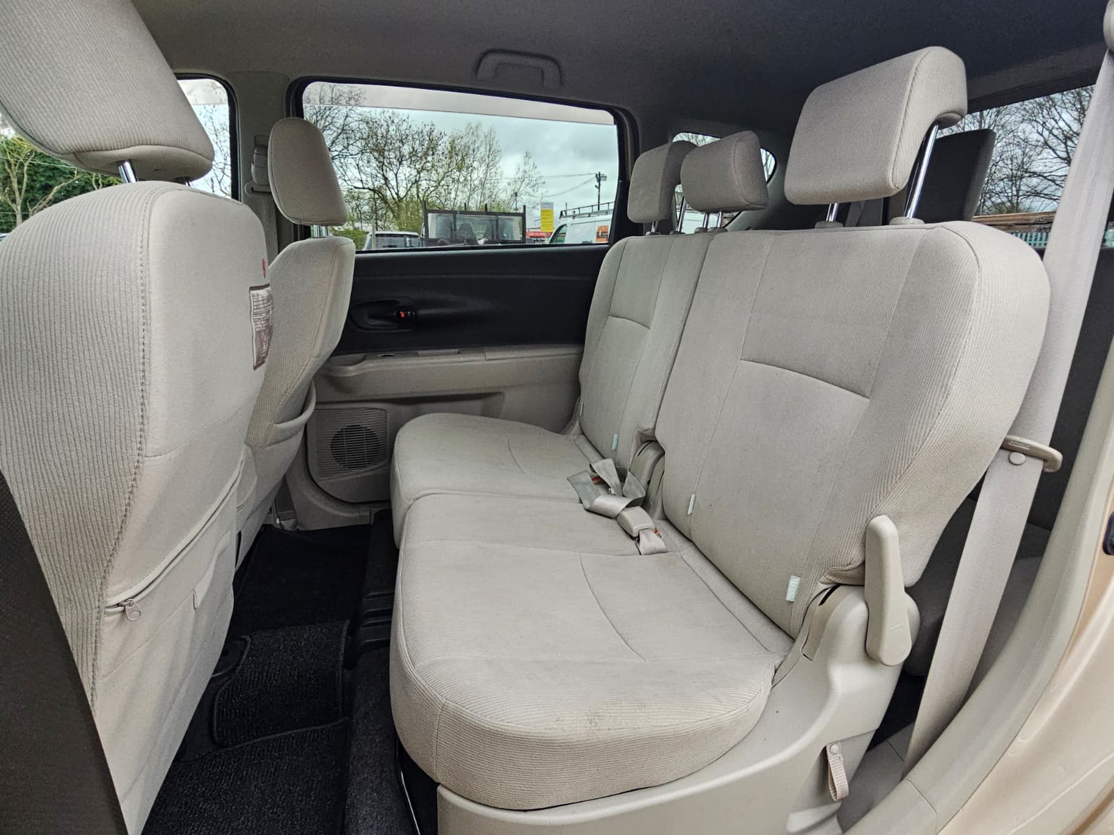 TOYOTA PASSO Corolla 1.5 Auto 7 Seater MPV Ulez Free