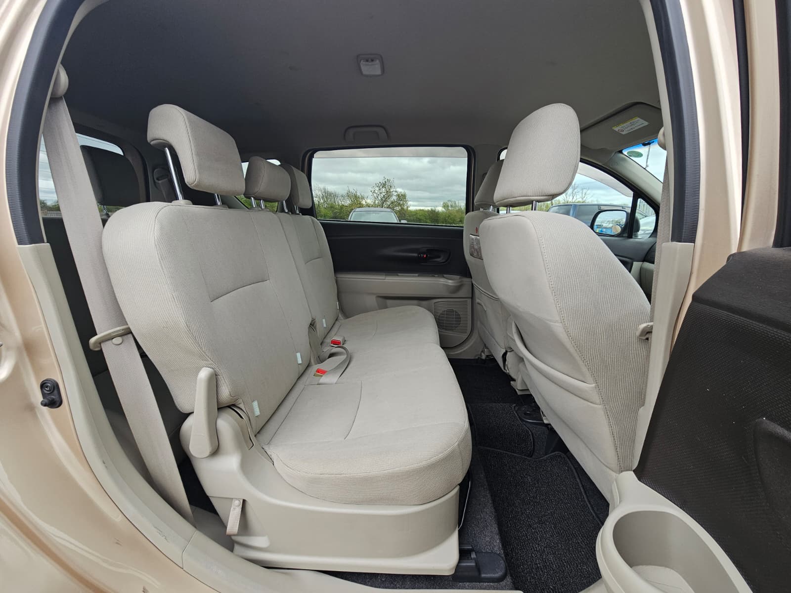 TOYOTA PASSO Corolla 1.5 Auto 7 Seater MPV Ulez Free