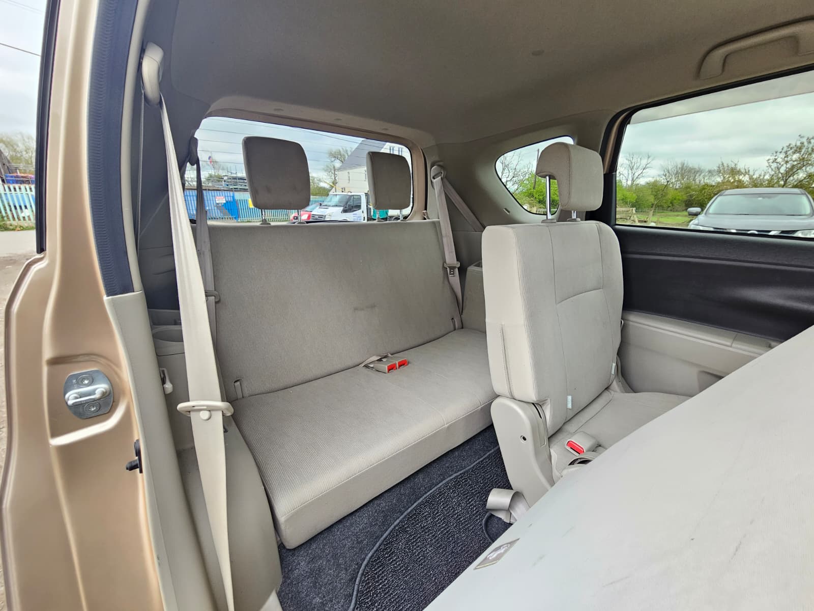 TOYOTA PASSO Corolla 1.5 Auto 7 Seater MPV Ulez Free