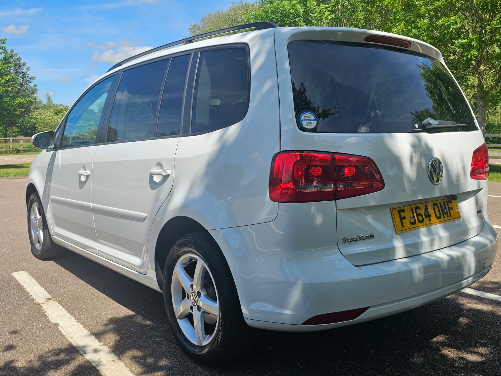 VOLKSWAGEN TOURAN 1.4 TSI SE DSG Euro 5 5dr