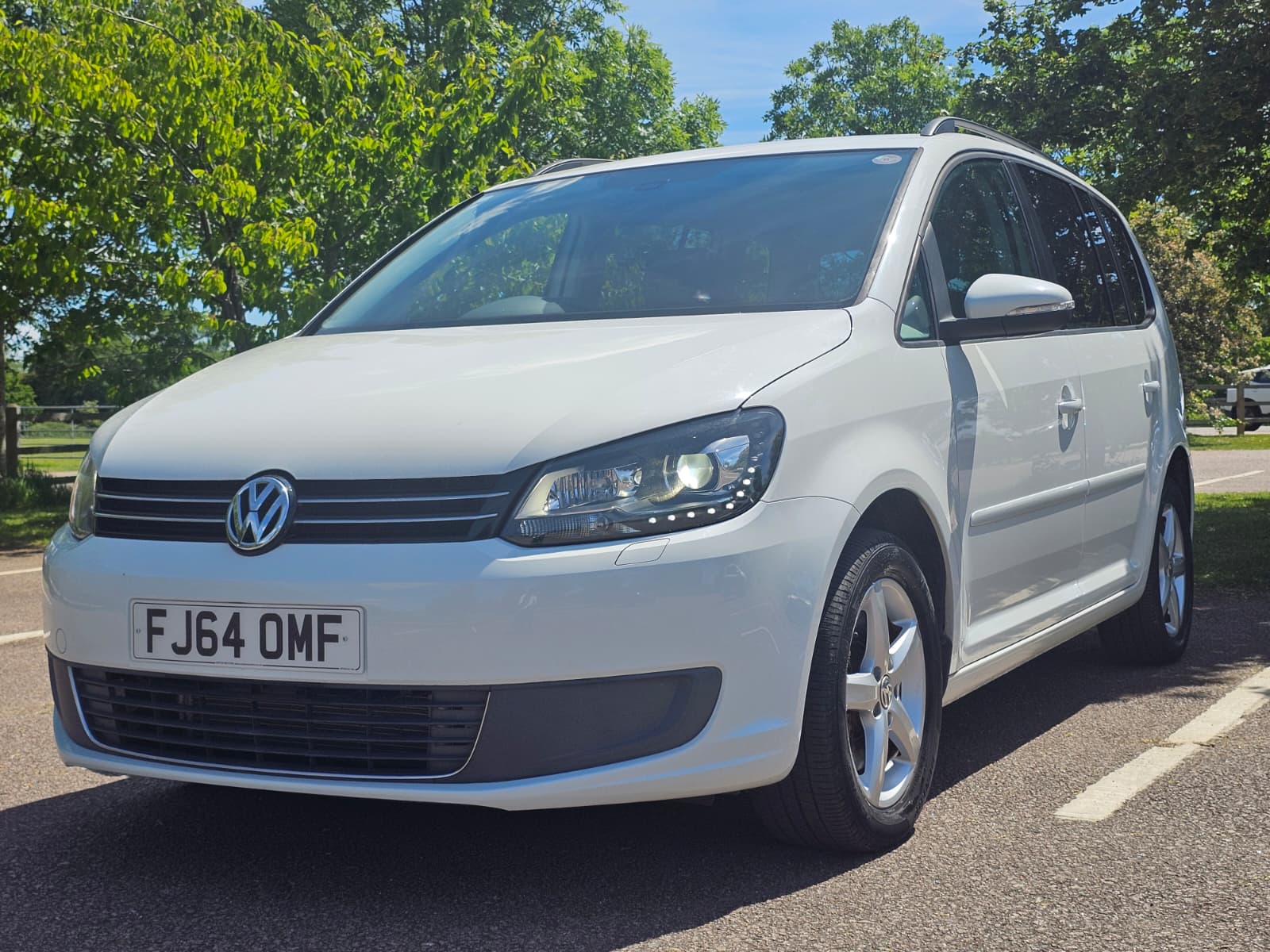 VOLKSWAGEN TOURAN 1.4 TSI SE DSG Euro 5 5dr