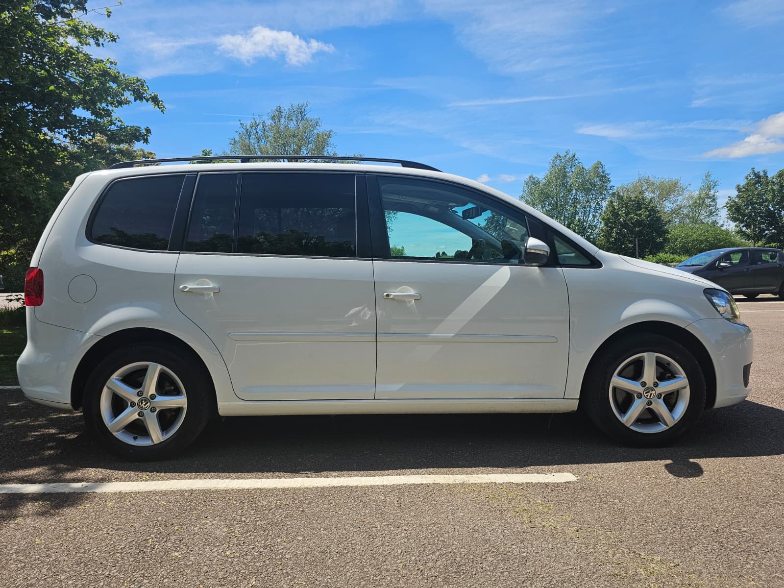VOLKSWAGEN TOURAN 1.4 TSI SE DSG Euro 5 5dr