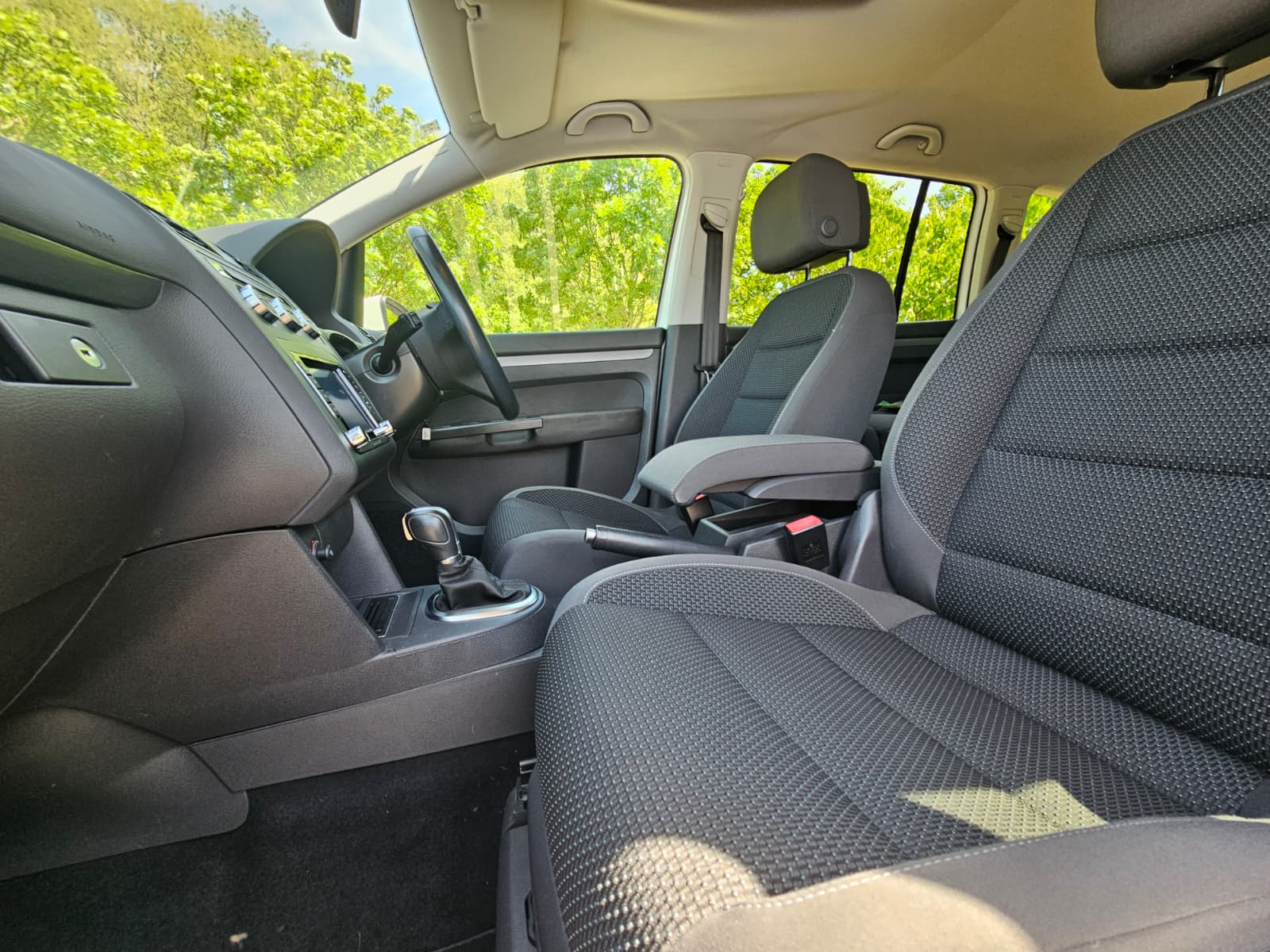 VOLKSWAGEN TOURAN 1.4 TSI SE DSG Euro 5 5dr