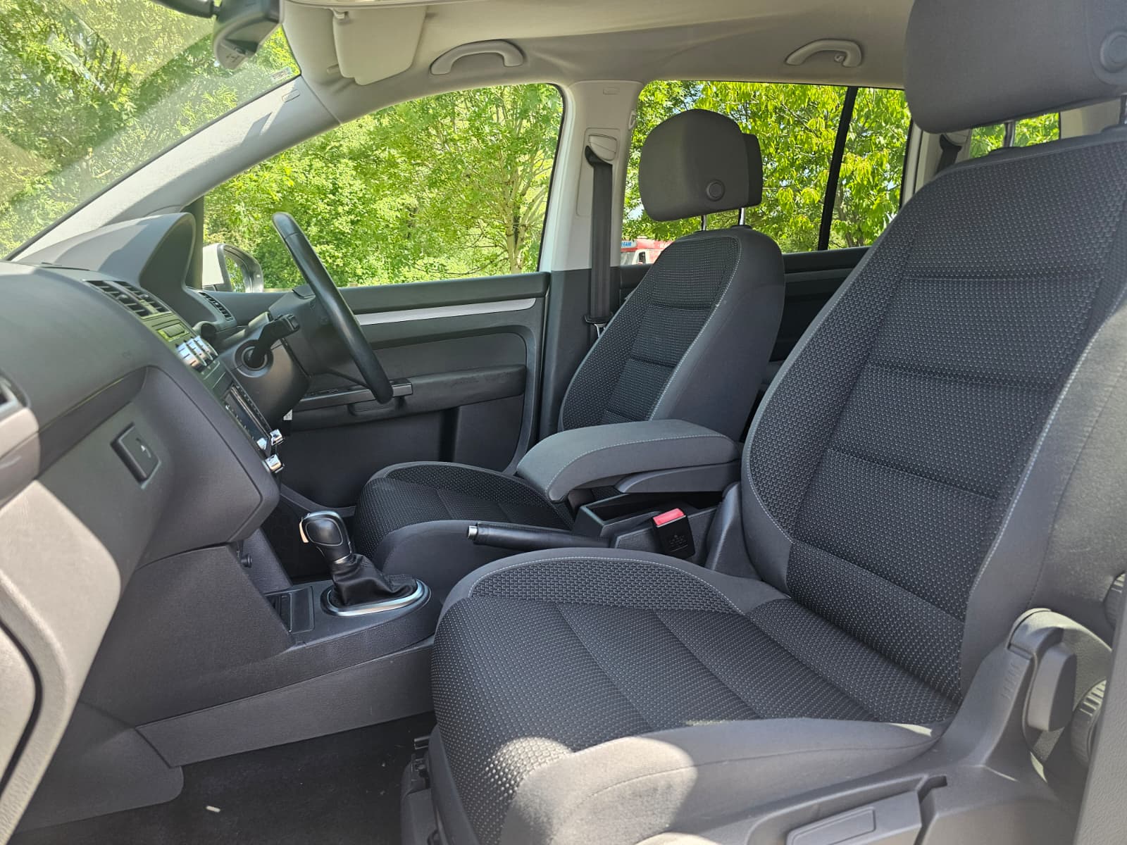 VOLKSWAGEN TOURAN 1.4 TSI SE DSG Euro 5 5dr