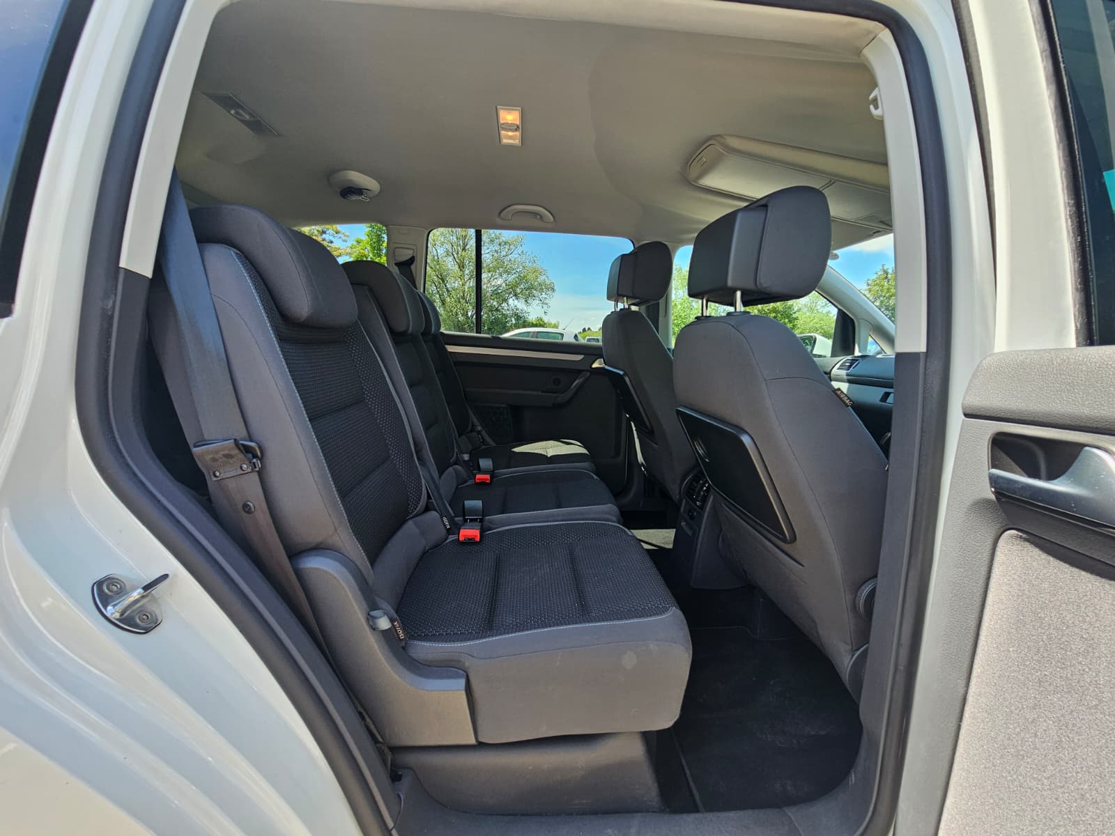 VOLKSWAGEN TOURAN 1.4 TSI SE DSG Euro 5 5dr