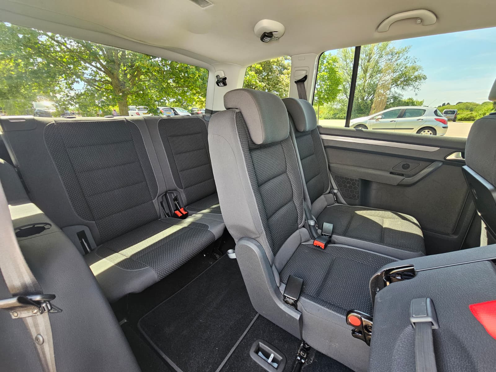 VOLKSWAGEN TOURAN 1.4 TSI SE DSG Euro 5 5dr