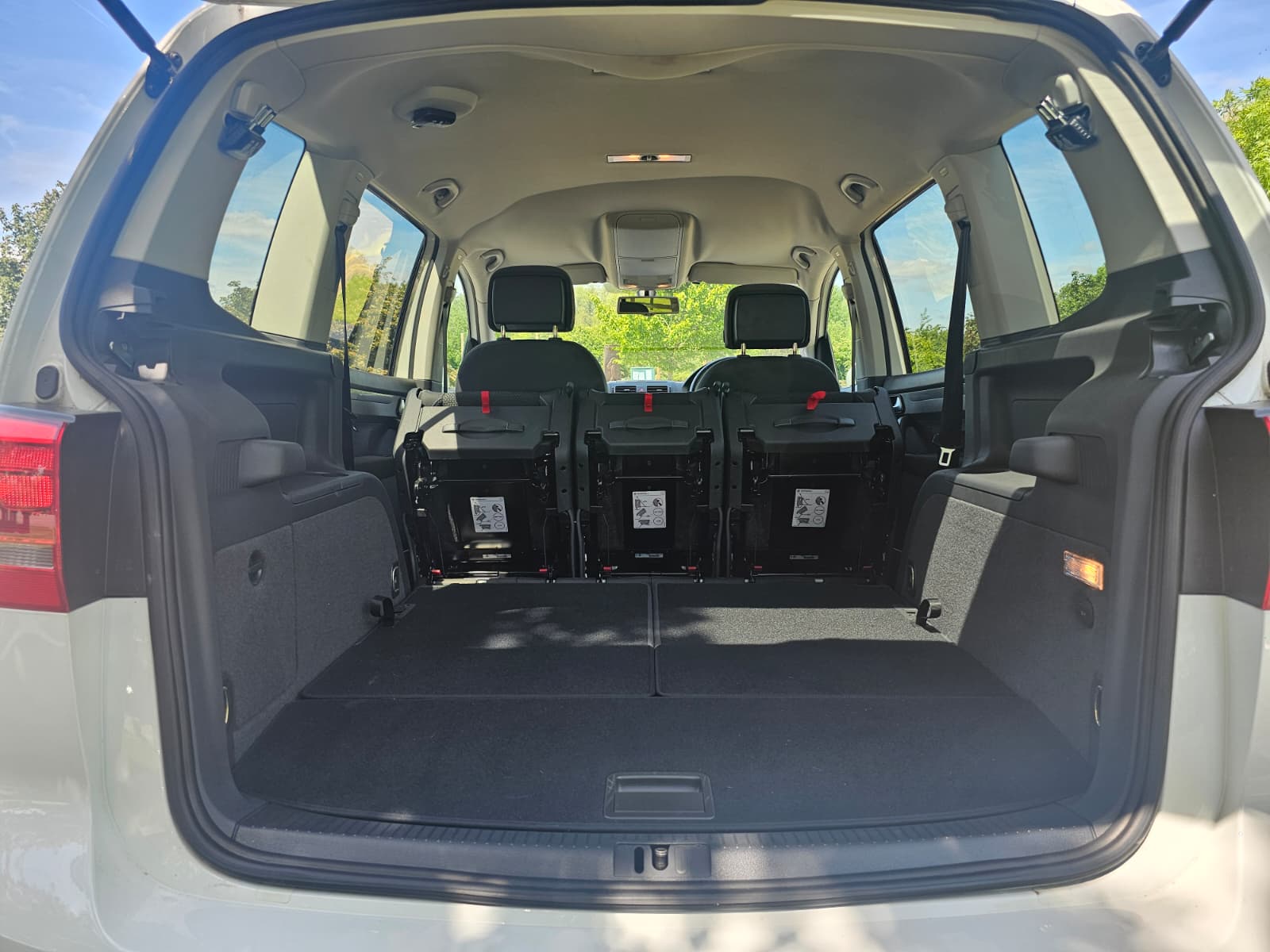 VOLKSWAGEN TOURAN 1.4 TSI SE DSG Euro 5 5dr