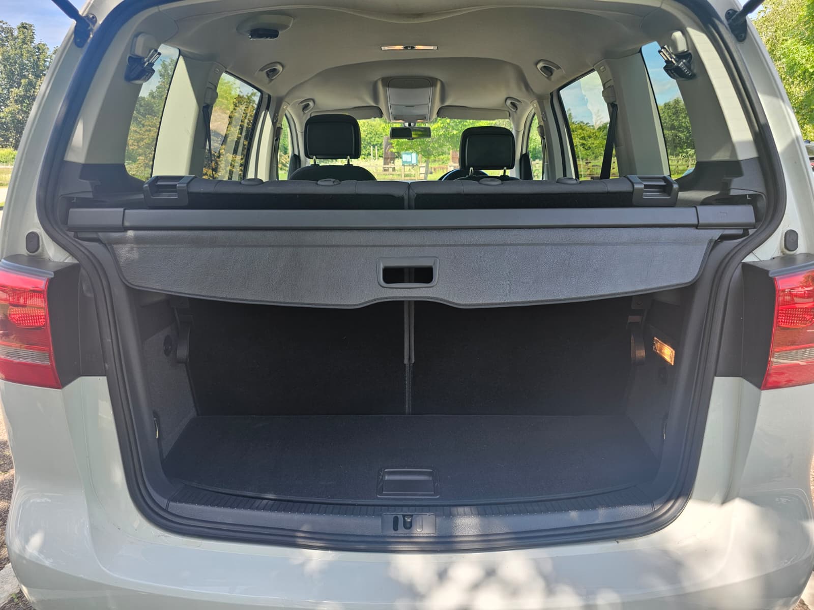 VOLKSWAGEN TOURAN 1.4 TSI SE DSG Euro 5 5dr