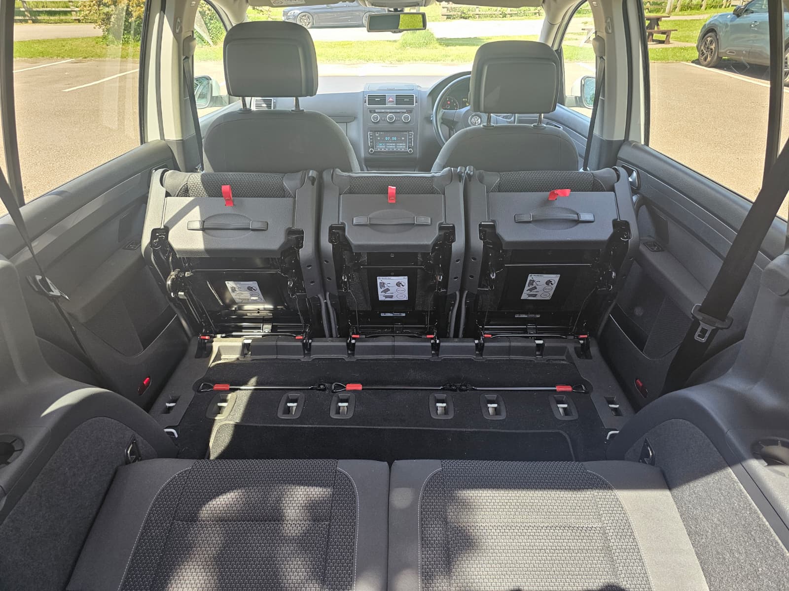 VOLKSWAGEN TOURAN 1.4 TSI SE DSG Euro 5 5dr