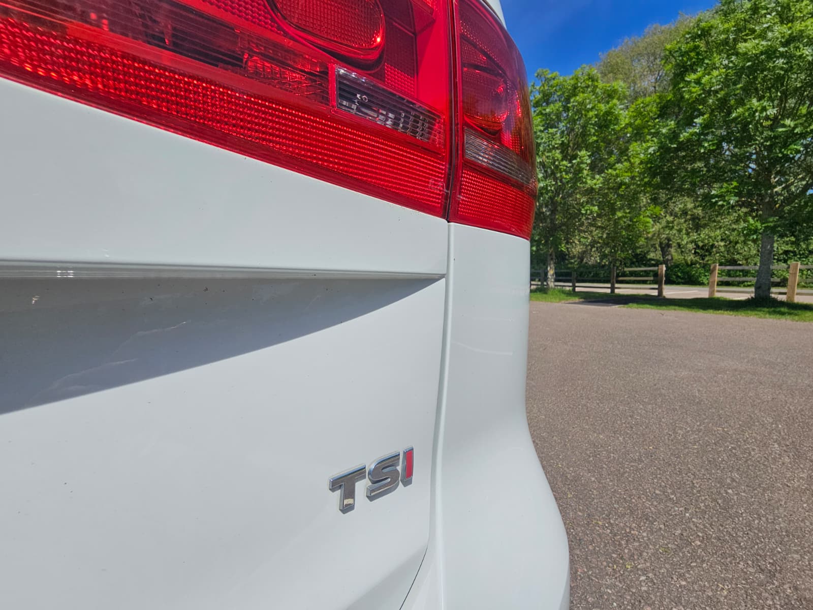 VOLKSWAGEN TOURAN 1.4 TSI SE DSG Euro 5 5dr