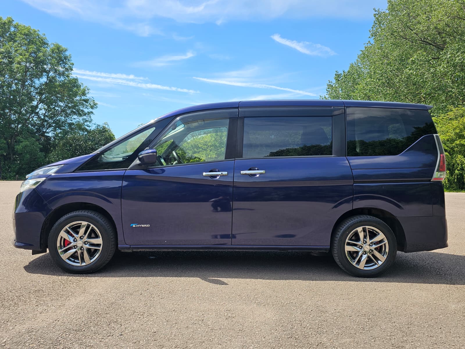 NISSAN SERENA 2.0L Automatic S-Hybrid 8 Seater MPV