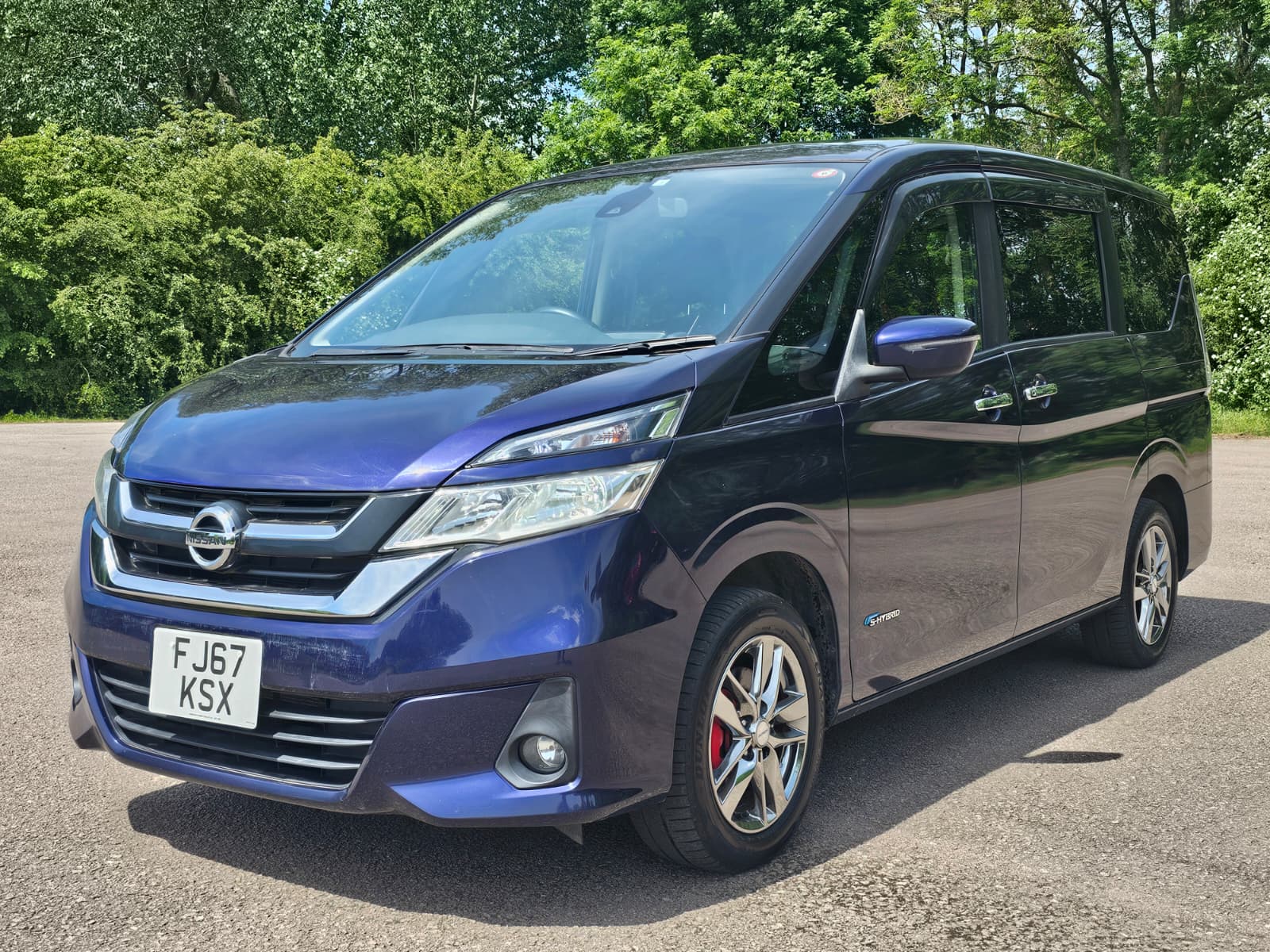 NISSAN SERENA 2.0L Automatic S-Hybrid 8 Seater MPV