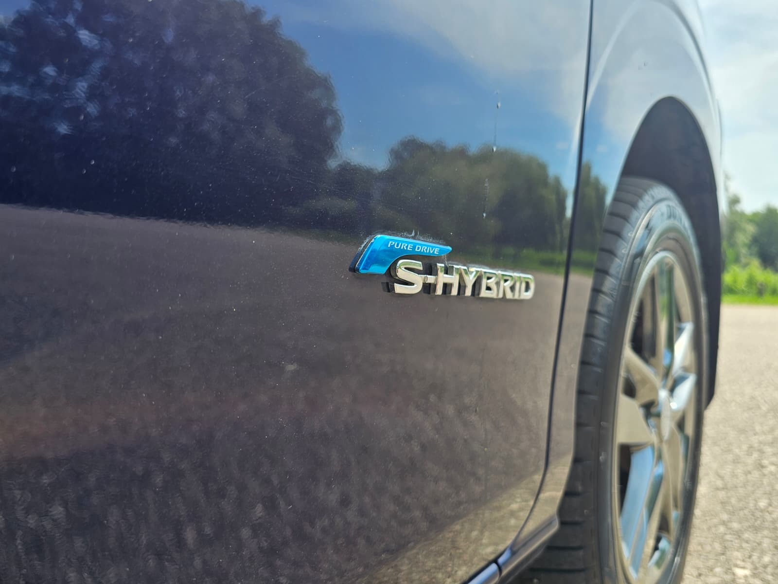NISSAN SERENA 2.0L Automatic S-Hybrid 8 Seater MPV