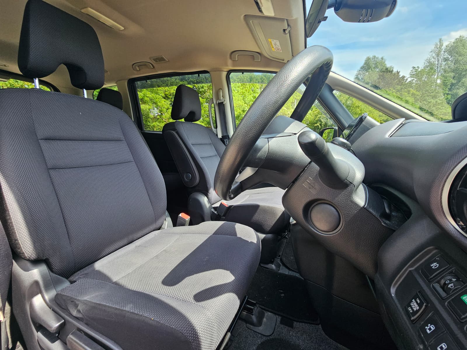 NISSAN SERENA 2.0L Automatic S-Hybrid 8 Seater MPV