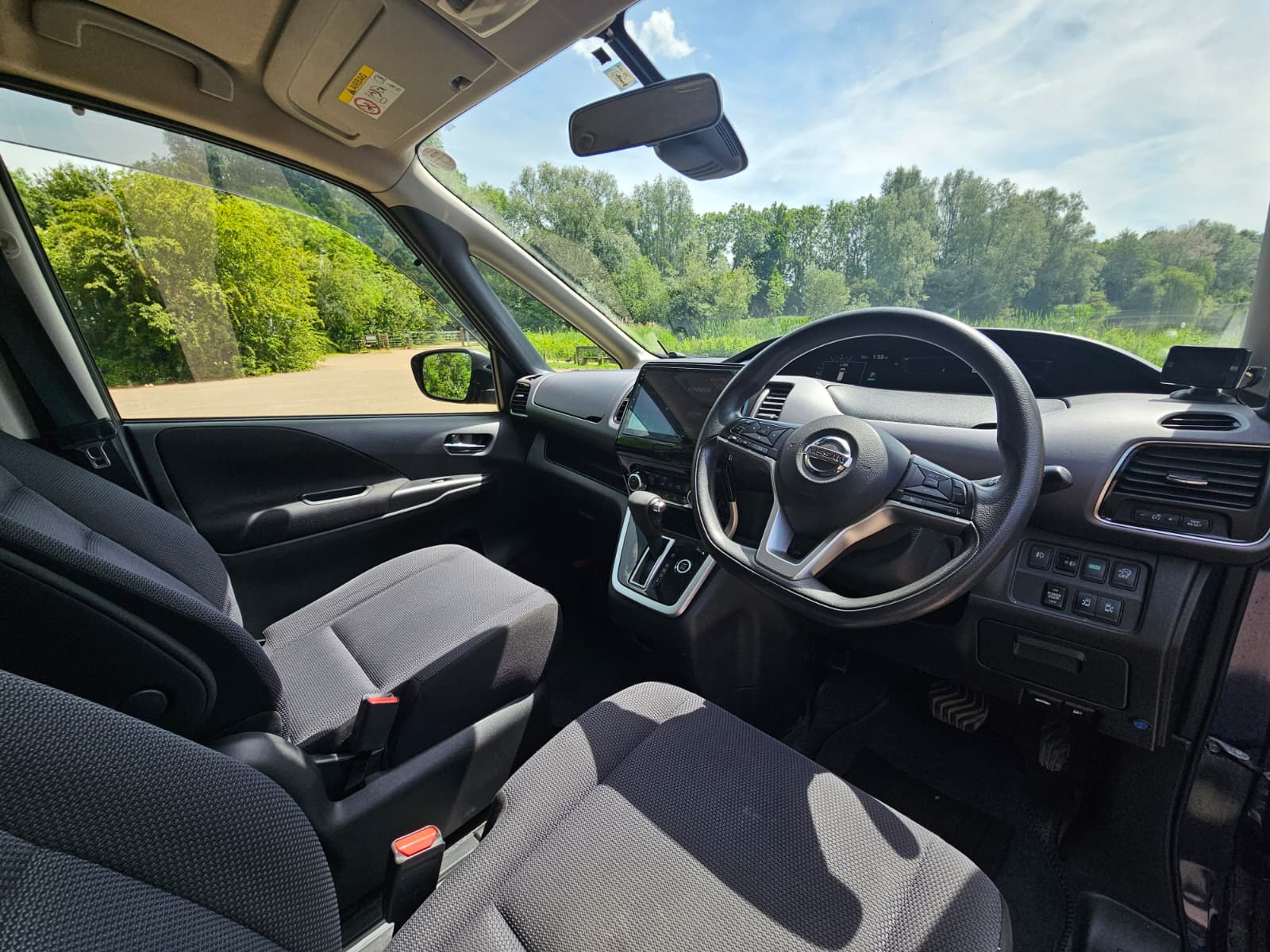 NISSAN SERENA 2.0L Automatic S-Hybrid 8 Seater MPV