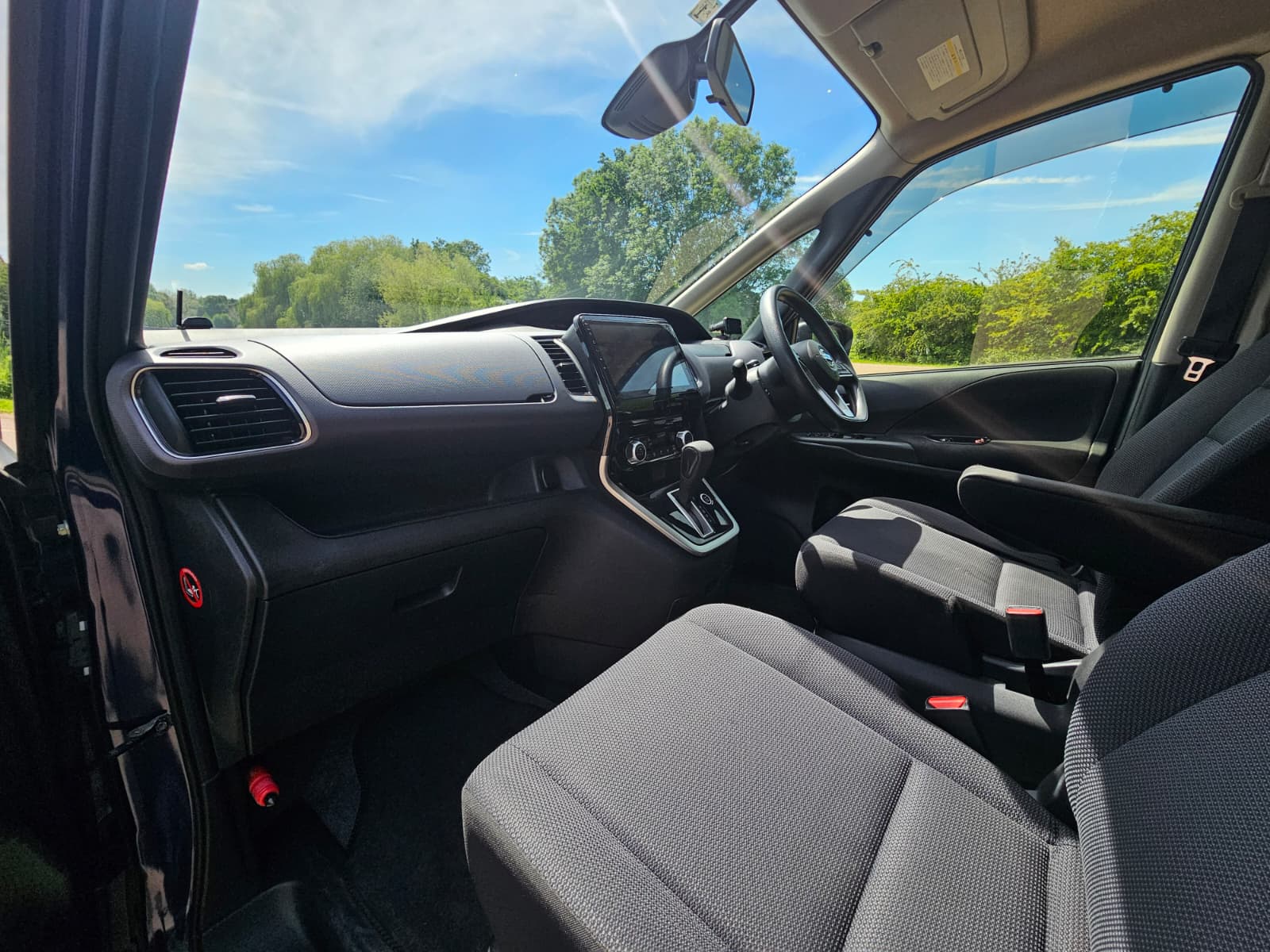 NISSAN SERENA 2.0L Automatic S-Hybrid 8 Seater MPV