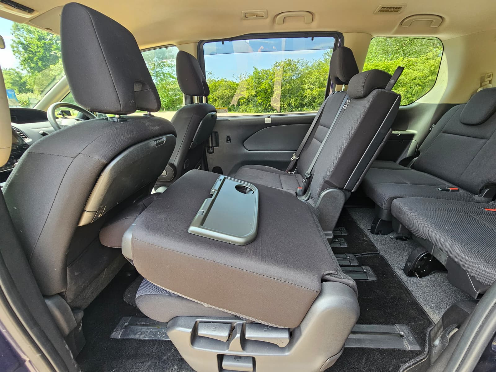 NISSAN SERENA 2.0L Automatic S-Hybrid 8 Seater MPV