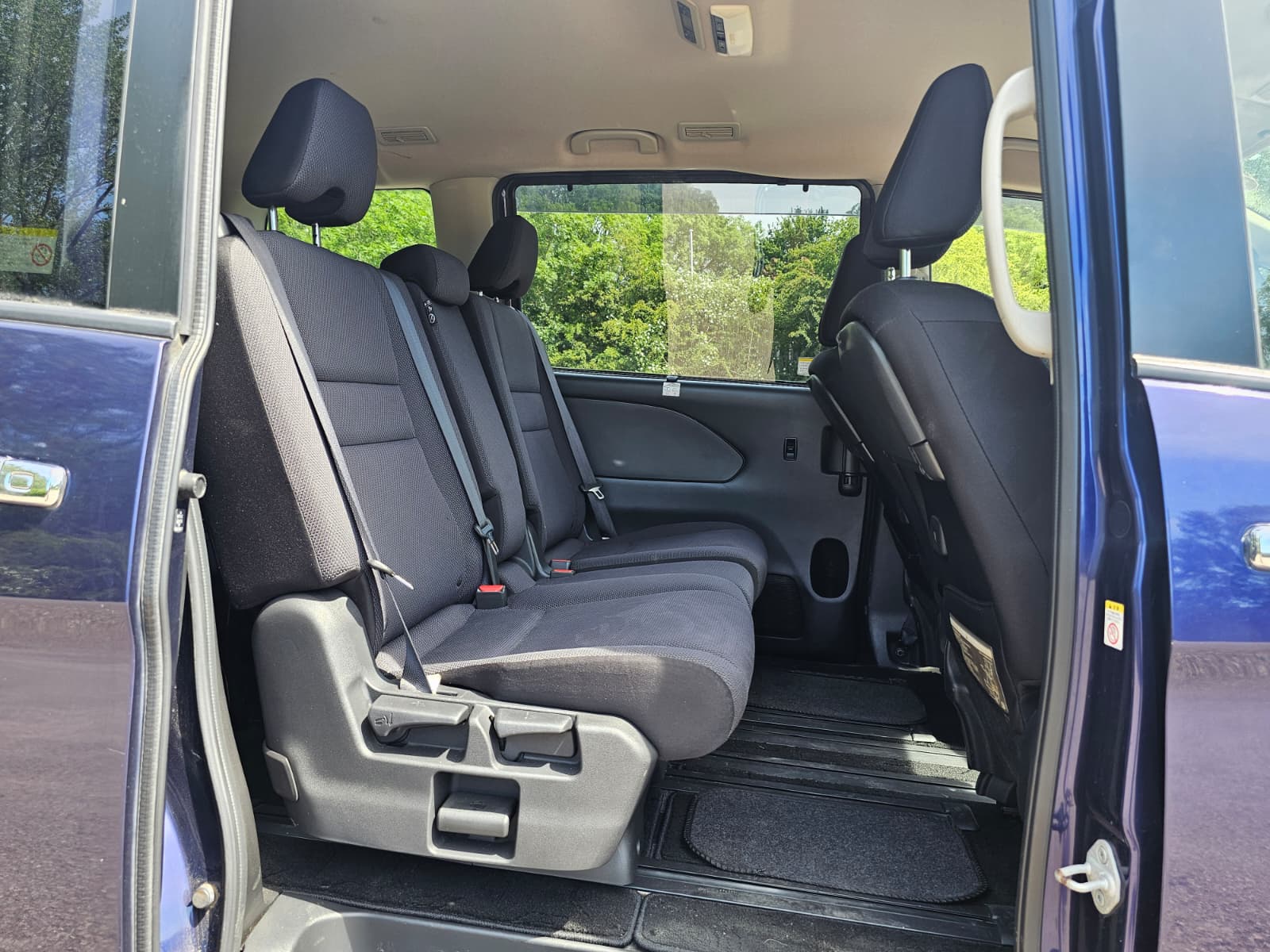 NISSAN SERENA 2.0L Automatic S-Hybrid 8 Seater MPV