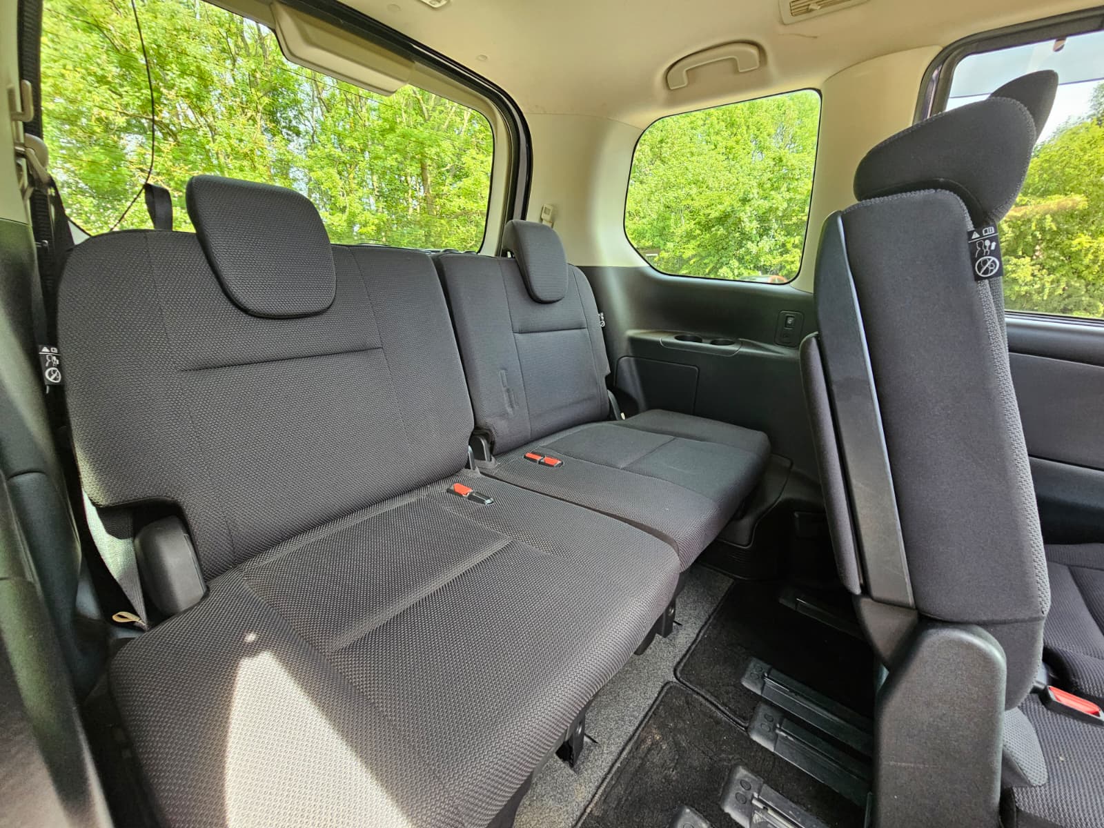 NISSAN SERENA 2.0L Automatic S-Hybrid 8 Seater MPV