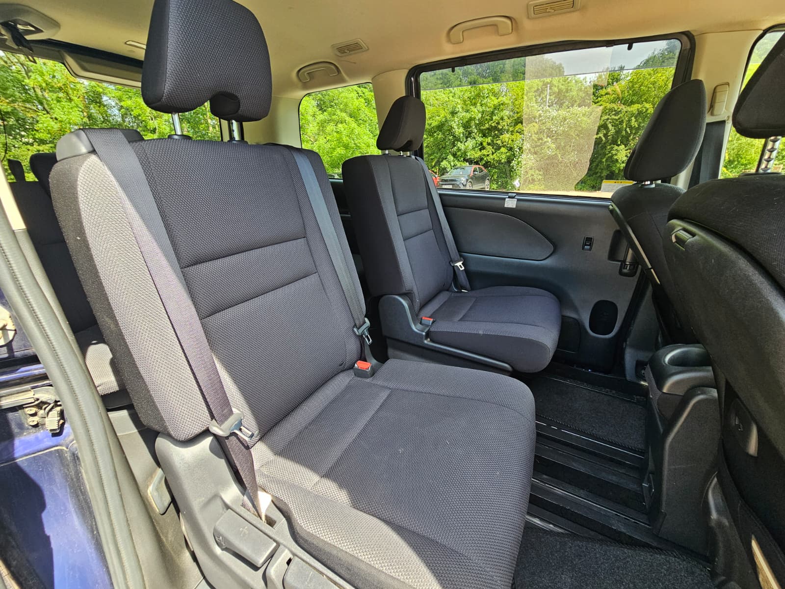 NISSAN SERENA 2.0L Automatic S-Hybrid 8 Seater MPV