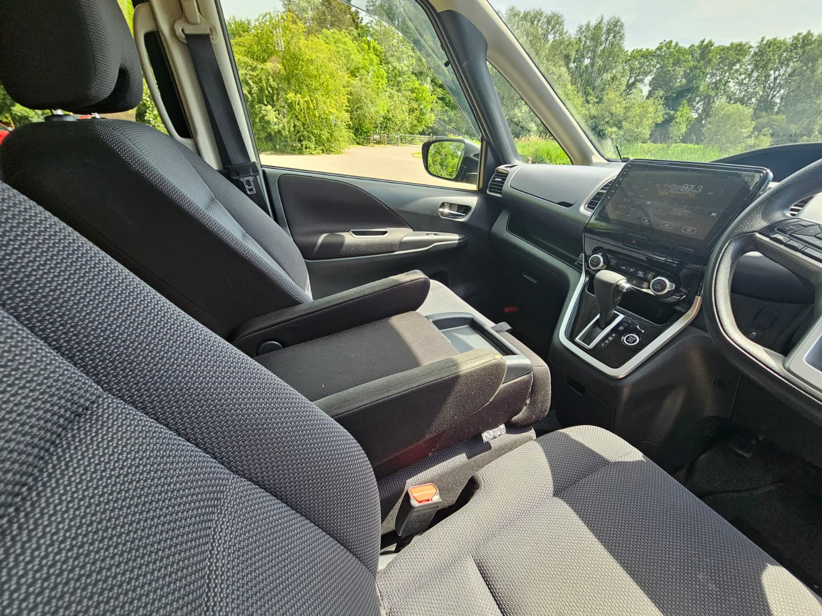 NISSAN SERENA 2.0L Automatic S-Hybrid 8 Seater MPV