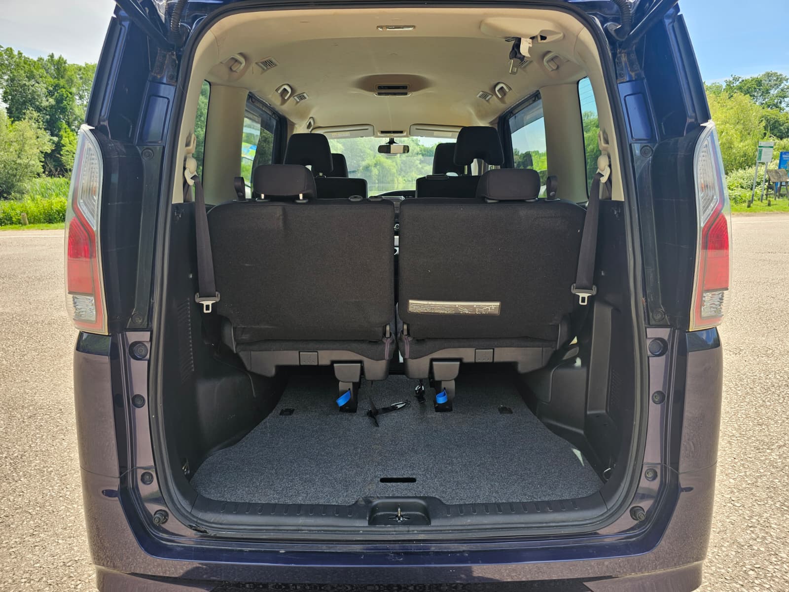 NISSAN SERENA 2.0L Automatic S-Hybrid 8 Seater MPV