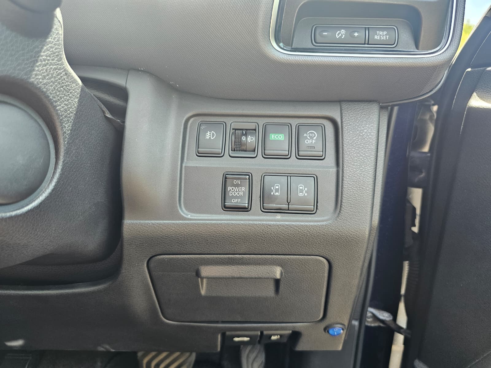 NISSAN SERENA 2.0L Automatic S-Hybrid 8 Seater MPV