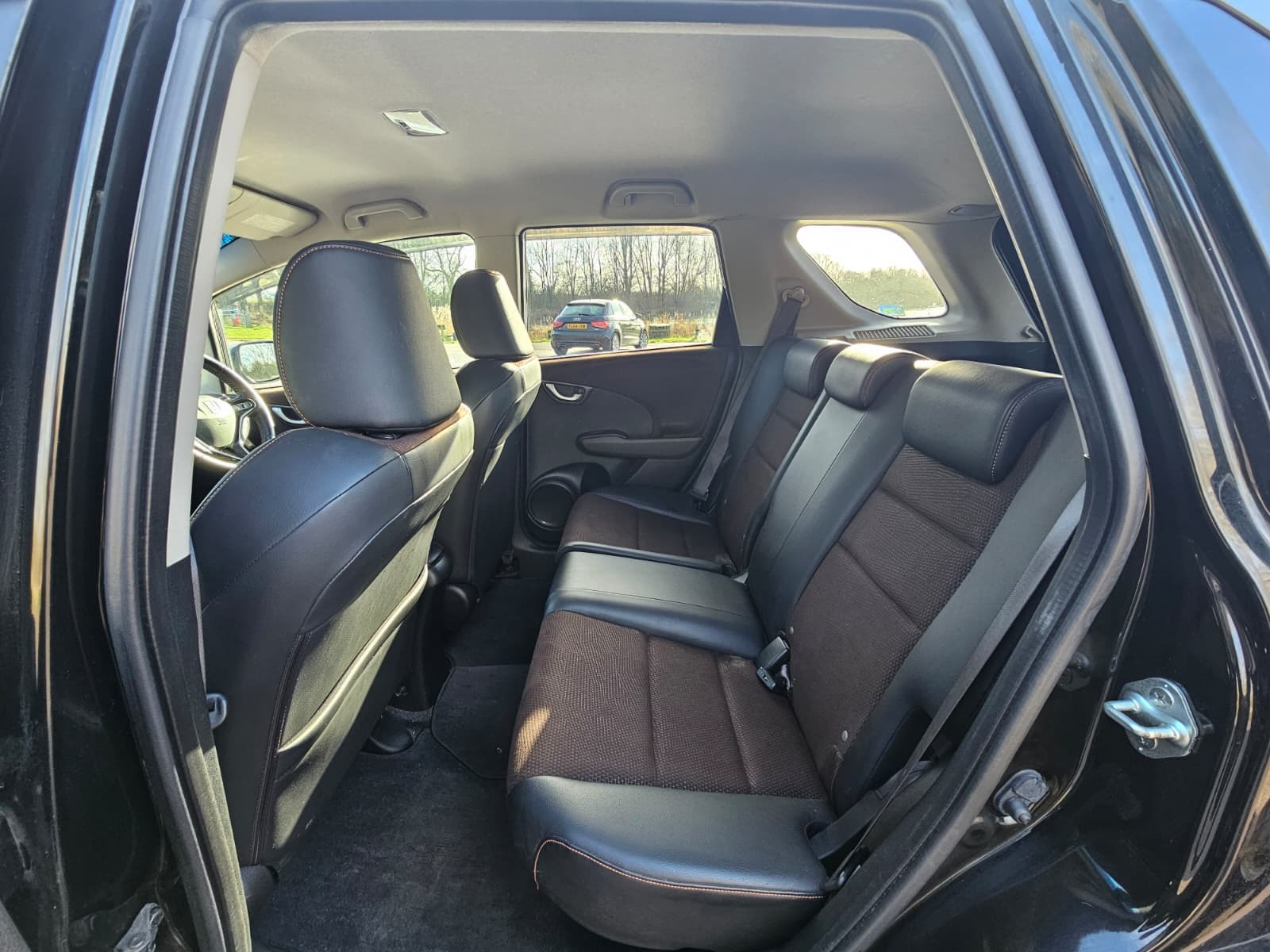 HONDA FIT SHUTTLE Jazz