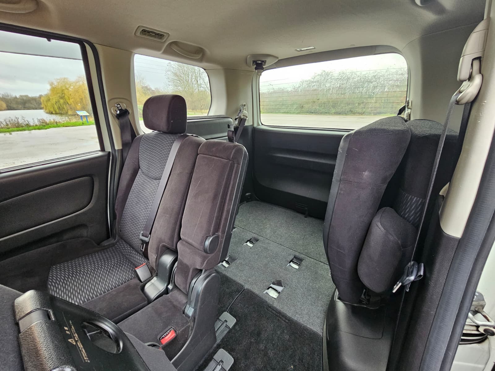 NISSAN SERENA 2.0h Automatic Hybrid CVT 8 Seater MPV