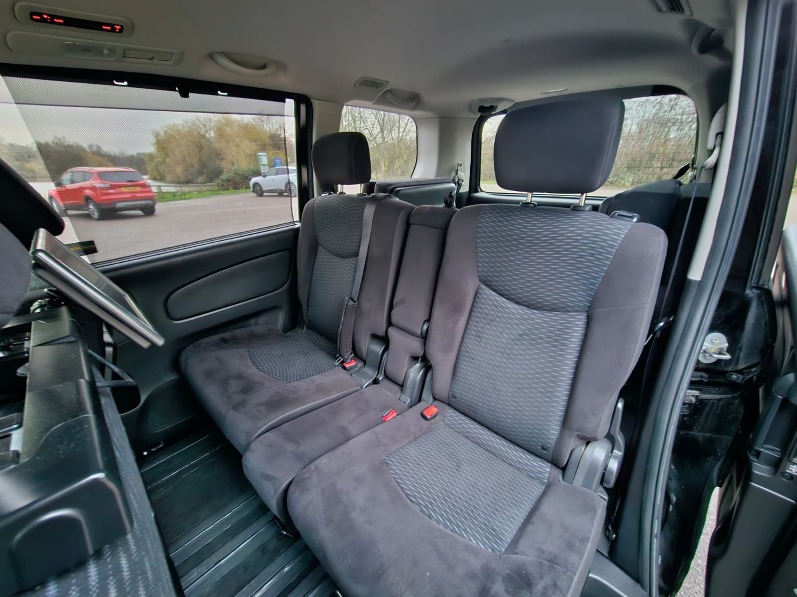 NISSAN SERENA 2.0h Automatic Hybrid CVT 8 Seater MPV