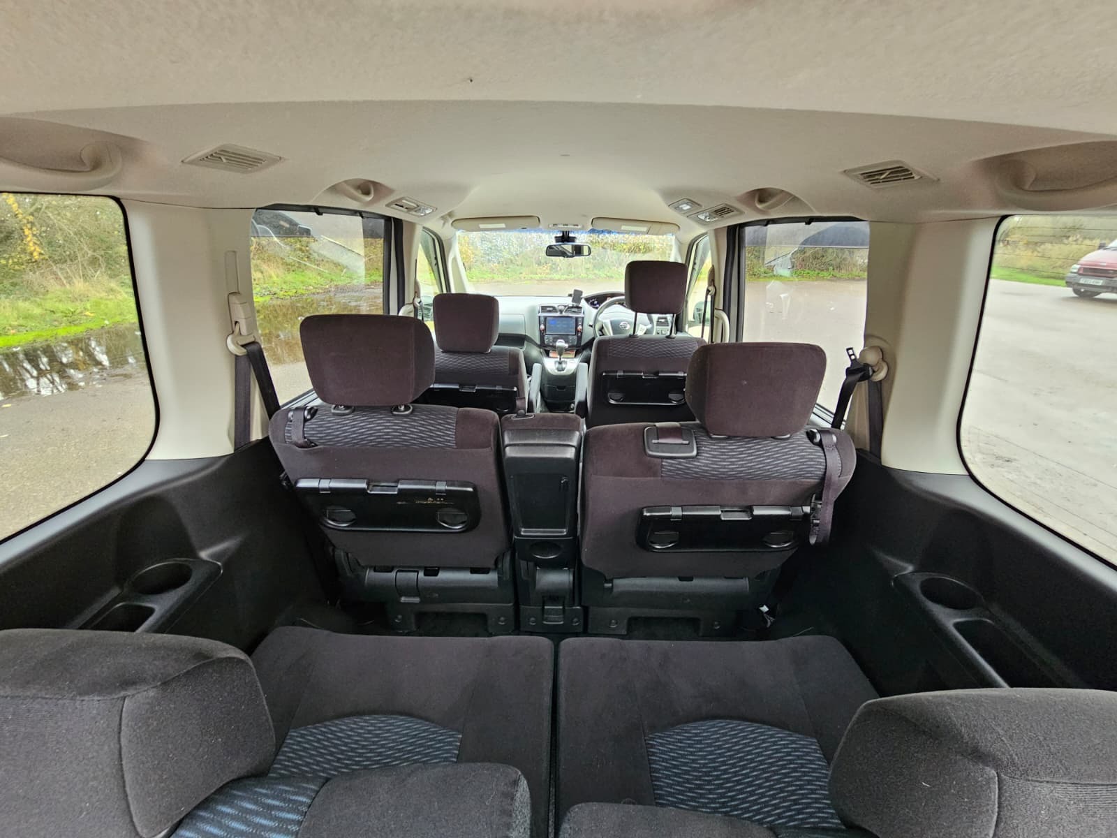 NISSAN SERENA 2.0h Automatic Hybrid CVT 8 Seater MPV