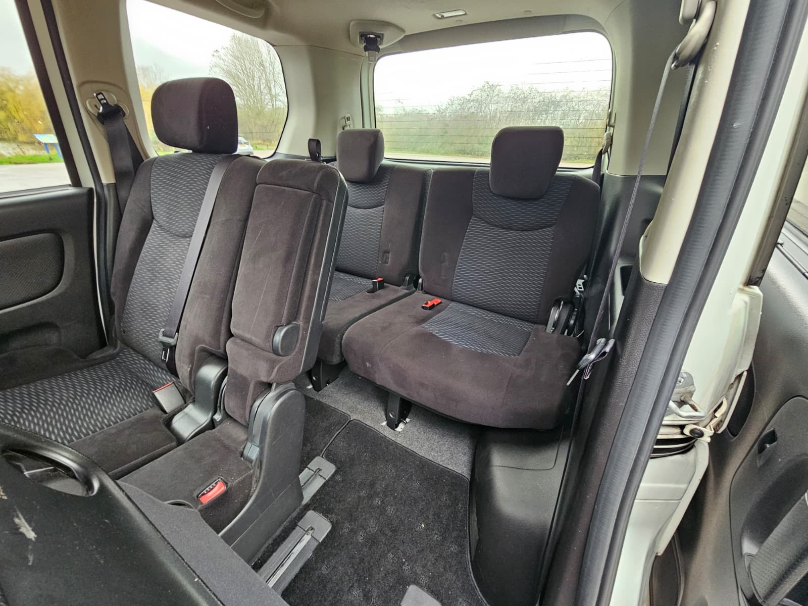 NISSAN SERENA 2.0h Automatic Hybrid CVT 8 Seater MPV