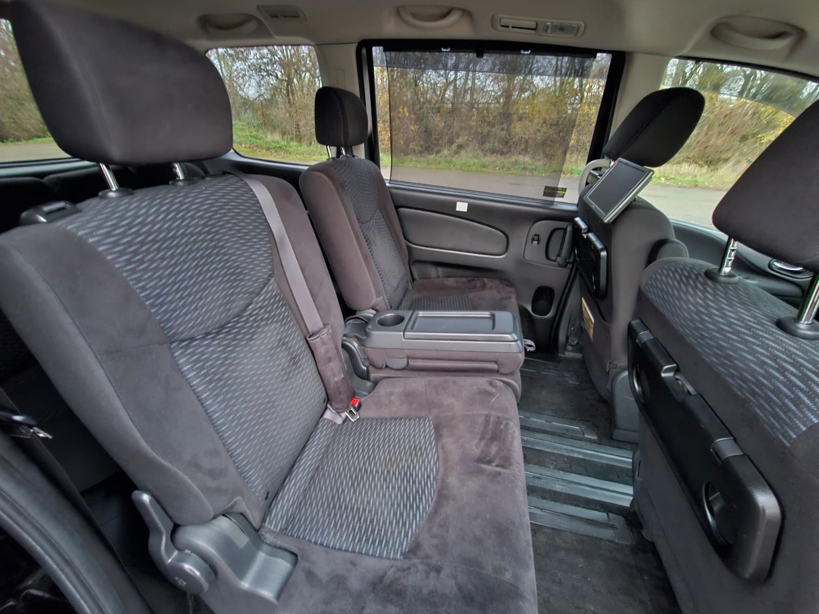 NISSAN SERENA 2.0h Automatic Hybrid CVT 8 Seater MPV