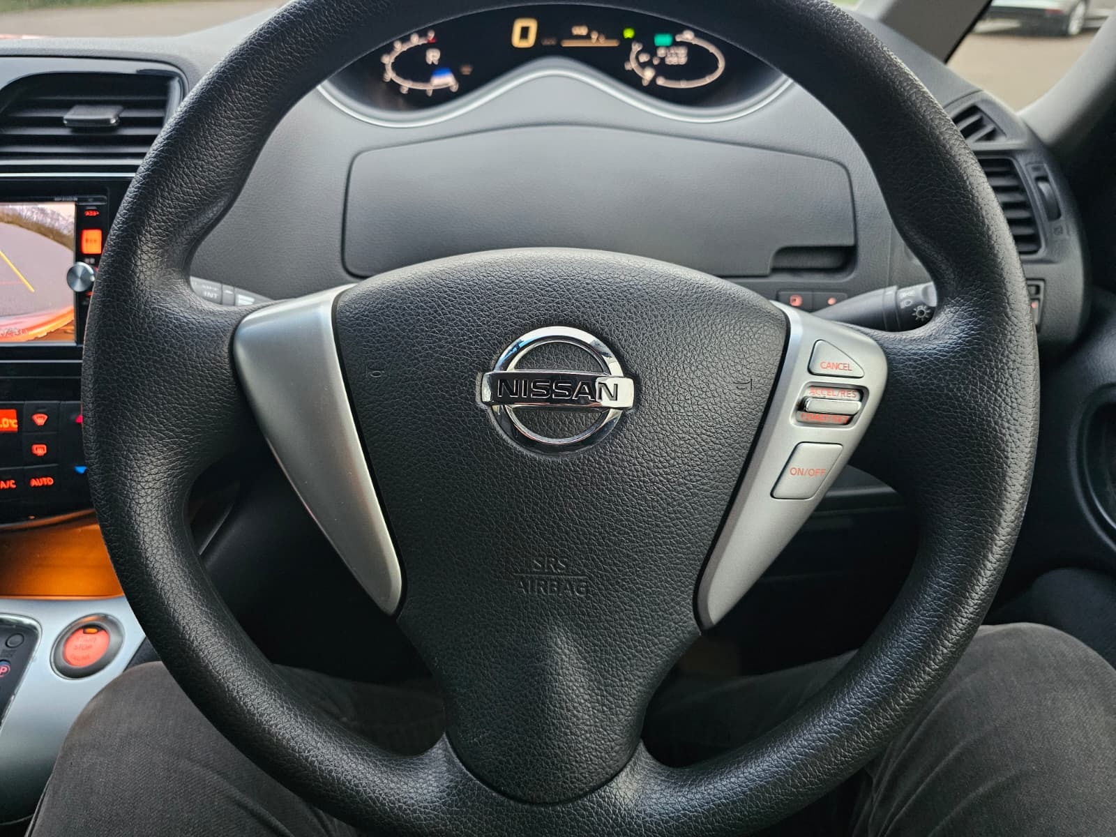NISSAN SERENA 2.0h Automatic Hybrid CVT 8 Seater MPV