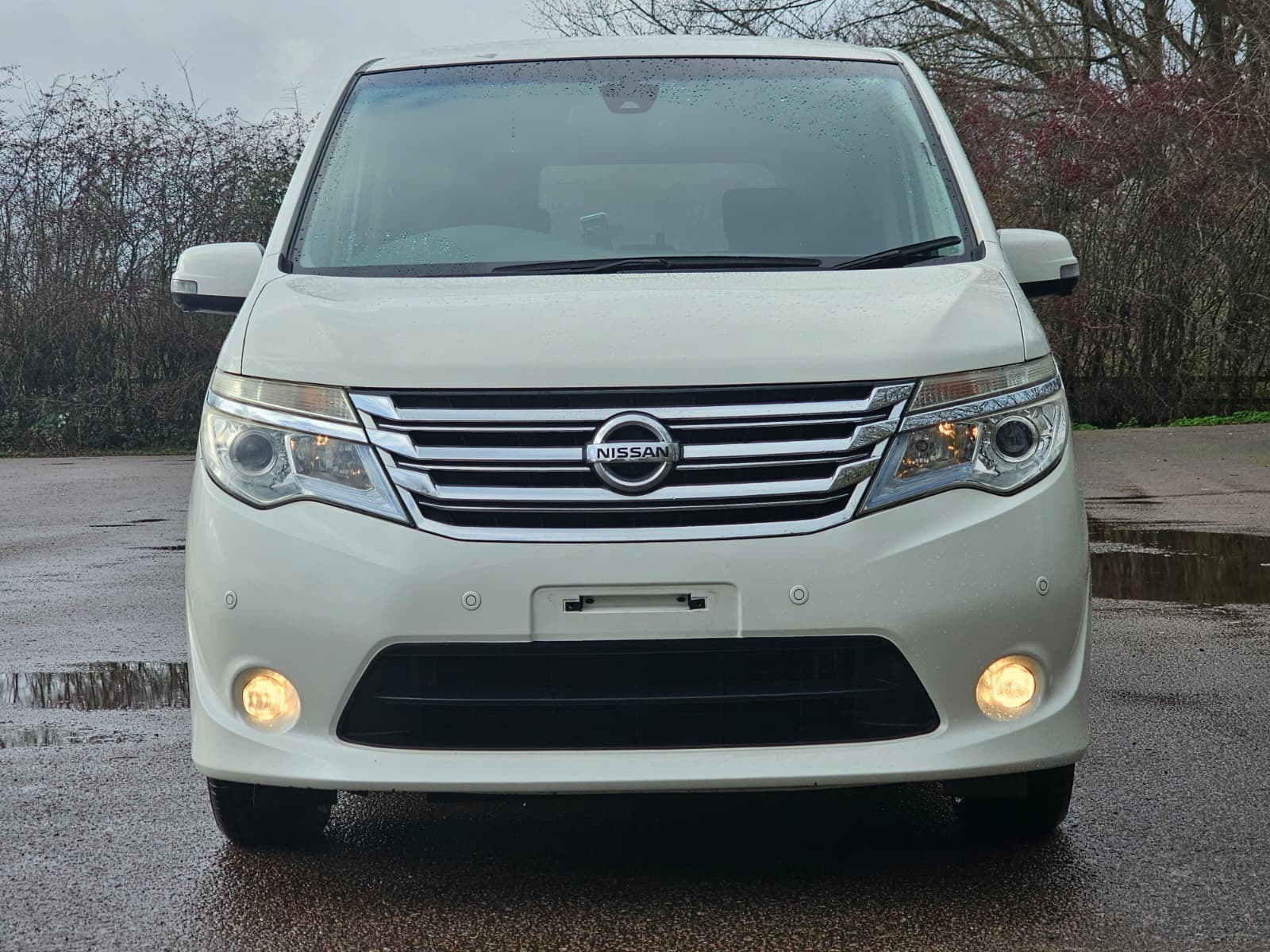 NISSAN SERENA 2.0h Automatic Hybrid CVT 8 Seater MPV